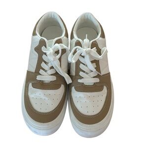 Tan and White Low Top Sneakers 41